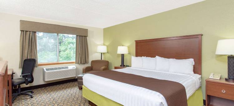 希博伊根美吟温德姆酒店(AmericInn by Wyndham Sheboygan)图片