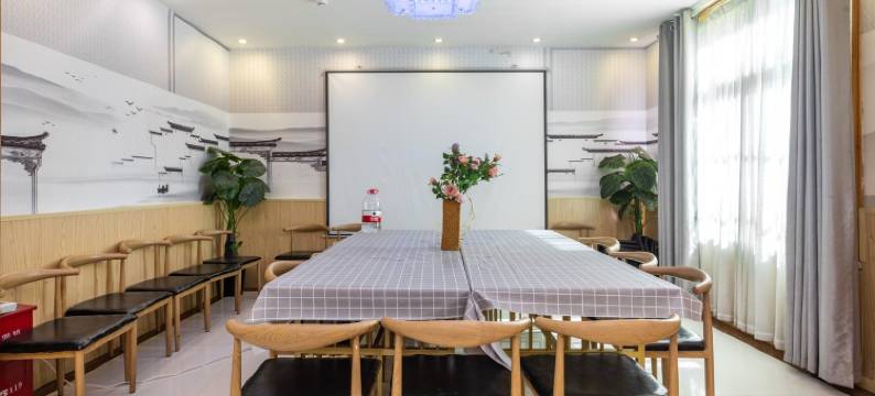 别墅轰趴蛋老板(臣田二路分店)图片