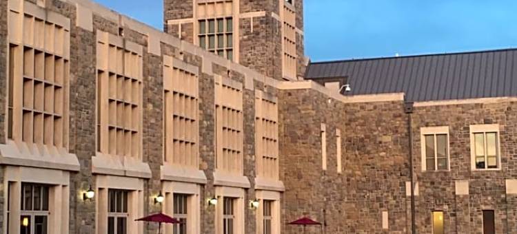 维吉尼亚理工学院暨州立大学与斯凯尔顿会议中心旅店(The Inn at Virginia Tech - on Campus)图片