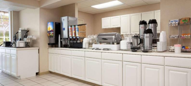 切罗基速8酒店(Super 8 by Wyndham Cherokee)图片