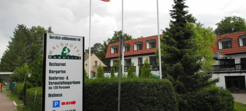 沃尔德湾里兹酒店(Waldhotel Wandlitz)图片