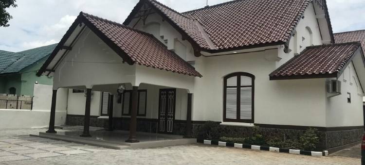 OYO 92468 罗玛贾蒂内加拉酒店(OYO 92468 Roemah Djatinegara)图片