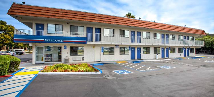 瓦卡维尔6号汽车旅馆(Motel 6 Vacaville, CA)图片