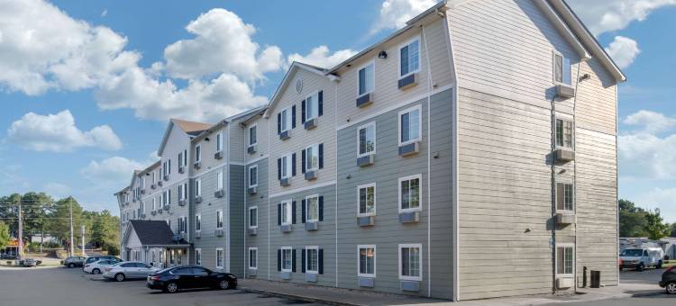 亨茨维尔大学区郊区开放式客房(Suburban Studios Huntsville University Area)图片