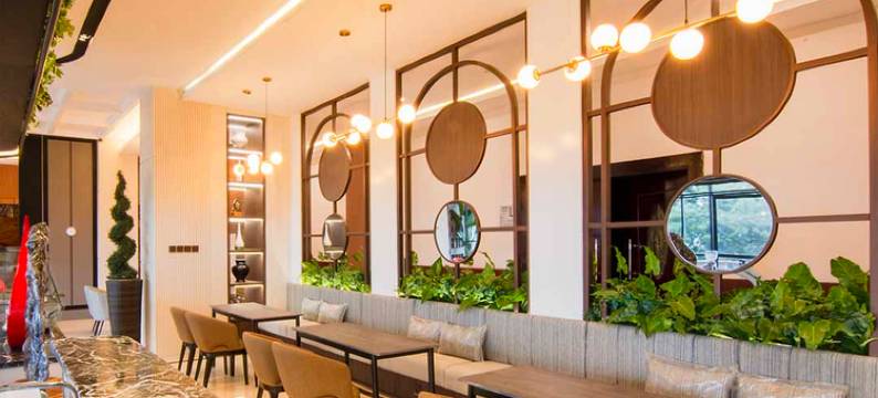 武吉丁宜洛奇大酒店(Grand Rocky Hotel Bukittinggi)图片