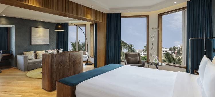 孟买珠瑚海滩诺富特酒店(Novotel Mumbai Juhu Beach)图片