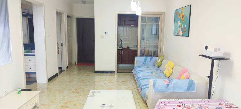 东疆港海景房邻海小宿公寓(宁夏道分店)图片