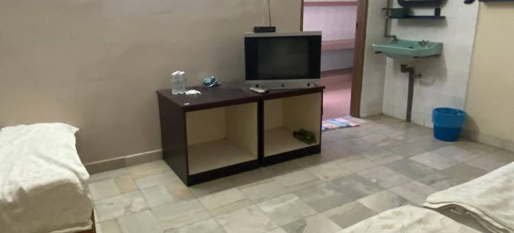 OYO 90885贝拉五角大楼旅馆(OYO 90885 Bera Pentagon Inn)图片