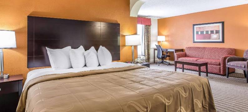 凯艺酒店-近克罗斯维尔坎伯兰山州立公园(Quality Inn Crossville Near Cumberland Mountain State Park)图片