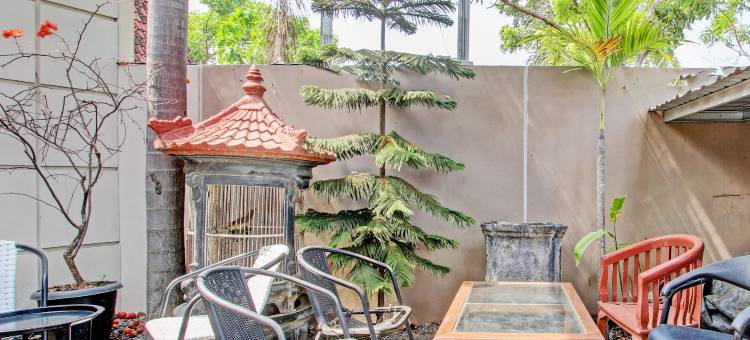 Capital O 93450 D'lala旅店(RedDoorz Near Pantai Idola Banyutowo Hotel d'Llala)图片