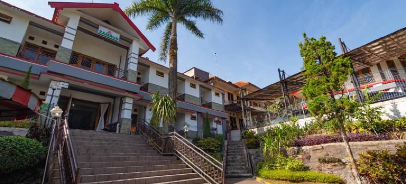 西纳吉酒店特雷特斯(Sinergi Hotel Tretes)图片