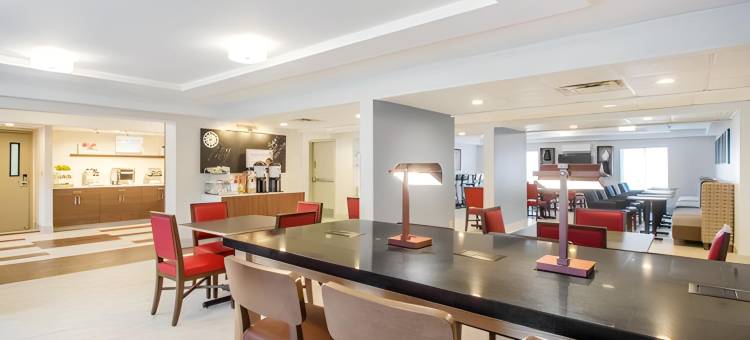 智选假日套房酒店-奥尔巴尼机场/沃尔夫路(Holiday Inn Express & Suites Albany Airport - Wolf Road)图片