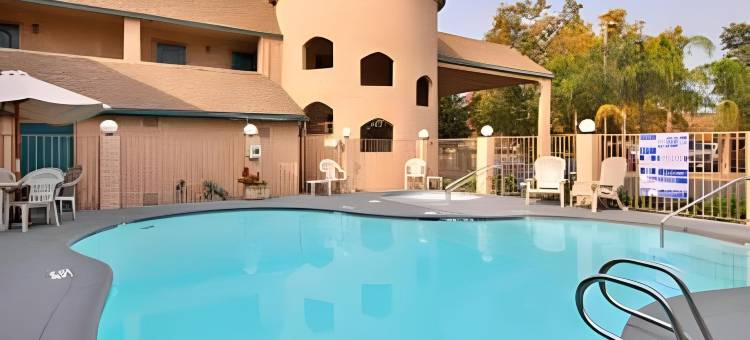 贝克斯菲尔德南加州温德姆速8酒店(Super 8 by Wyndham Bakersfield South CA)图片