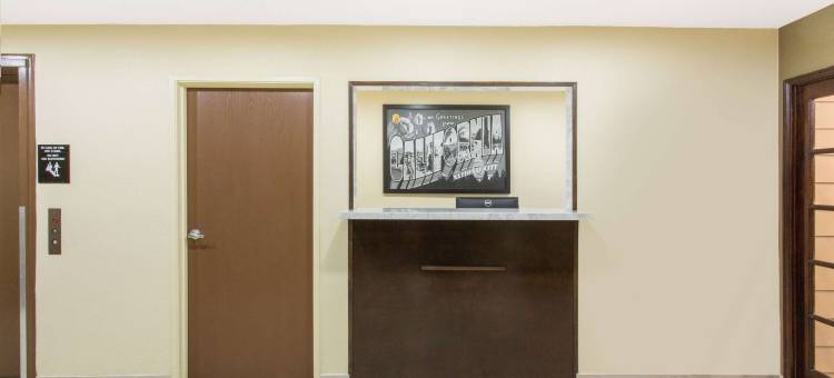 国家城市丘拉维斯塔速8酒店(Super 8 by Wyndham National City Chula Vista)图片