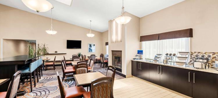 枫城贝斯特韦斯特酒店(Best Western Maple City Inn)图片