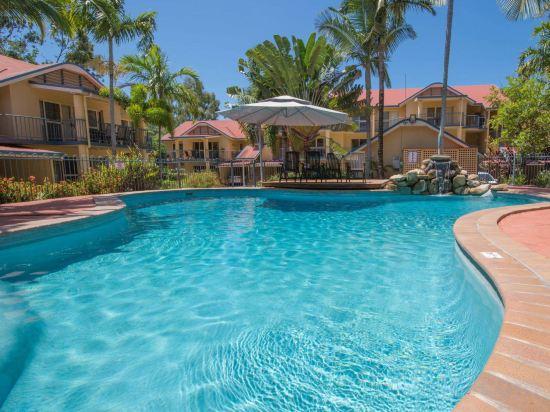 at Beach Court Holiday Villas Over view