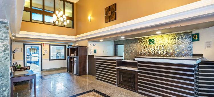 凯艺套房酒店(Quality Inn & Suites Yorkton)图片