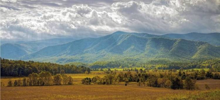 Modern 4BR: Mtn View/Hot Tub/Arcade/Resort Perks图片