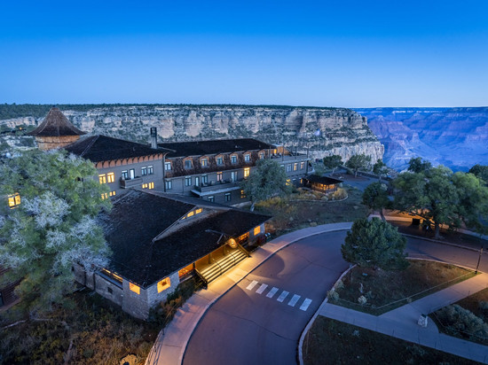 埃尔托瓦尔酒店(El Tovar Hotel)