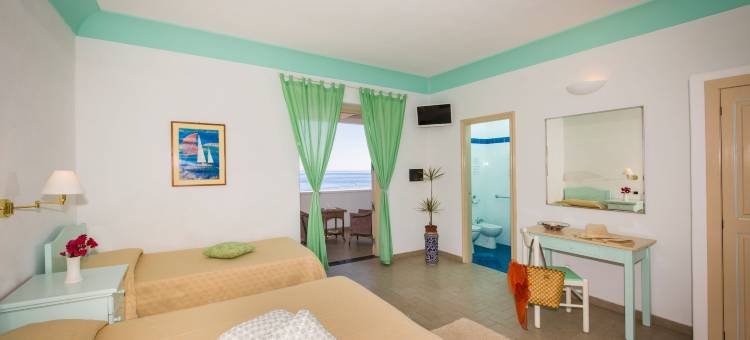 欧斯蒂纳酒店(Hotel Ossidiana Stromboli Center)图片