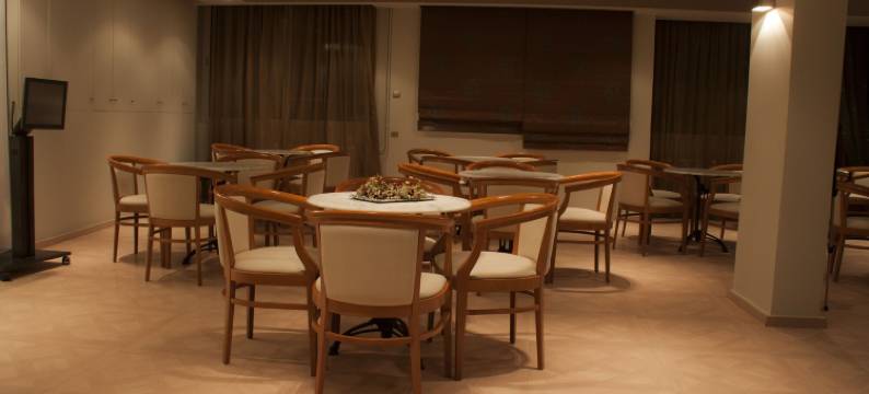 萨洛尼斯酒店(Saronis Hotel)图片