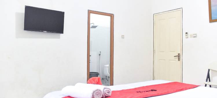 红多兹酒店-近苏丹哈桑丁机场2号(RedDoorz Near Sultan Hasanuddin Airport 2)图片