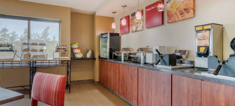 堪萨斯城赛道舒适套房酒店(Comfort Suites Speedway - Kansas City)图片