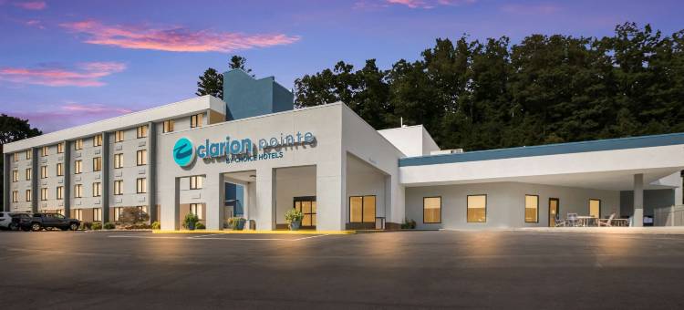凯艺酒店(Clarion Pointe Sylva Near Cherokee Area)图片