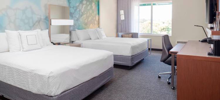 迪美市中心万怡酒店(Courtyard DeLand Historic Downtown)图片