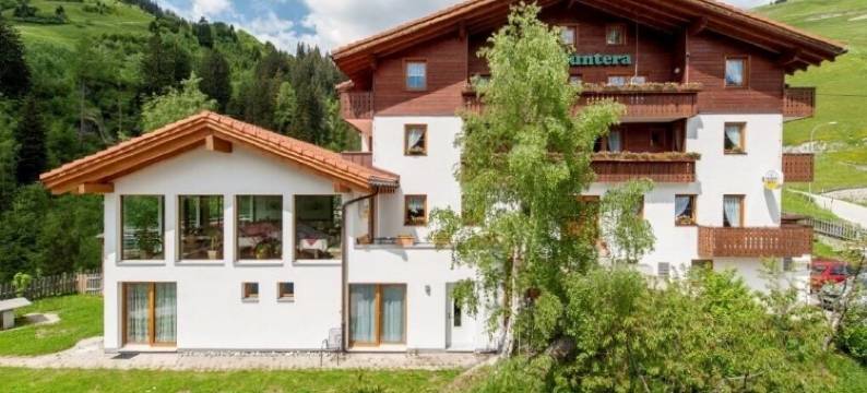 康塔酒店(Hotel Cuntera)图片