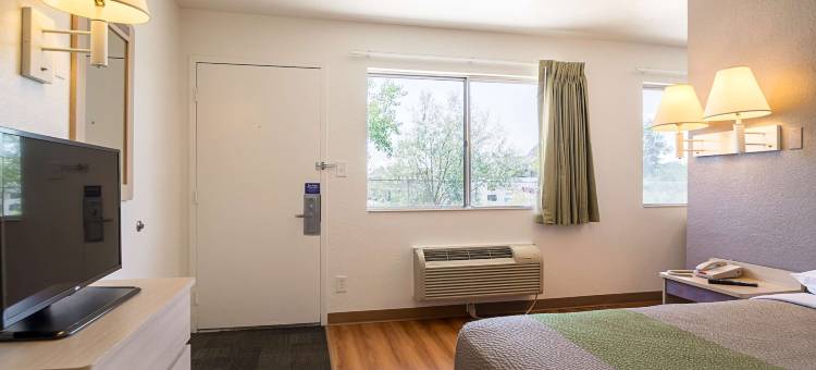 科罗拉多普韦布洛 - 25 号州际公路 6 号汽车旅馆(Motel 6 Pueblo, CO - I-25)图片