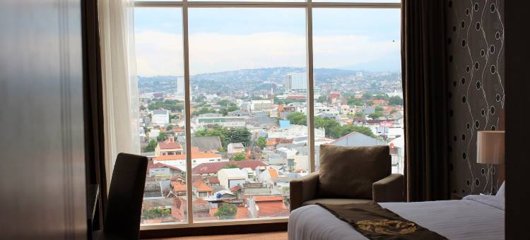 获得首映三宝垄(Gets Premiere Semarang)图片