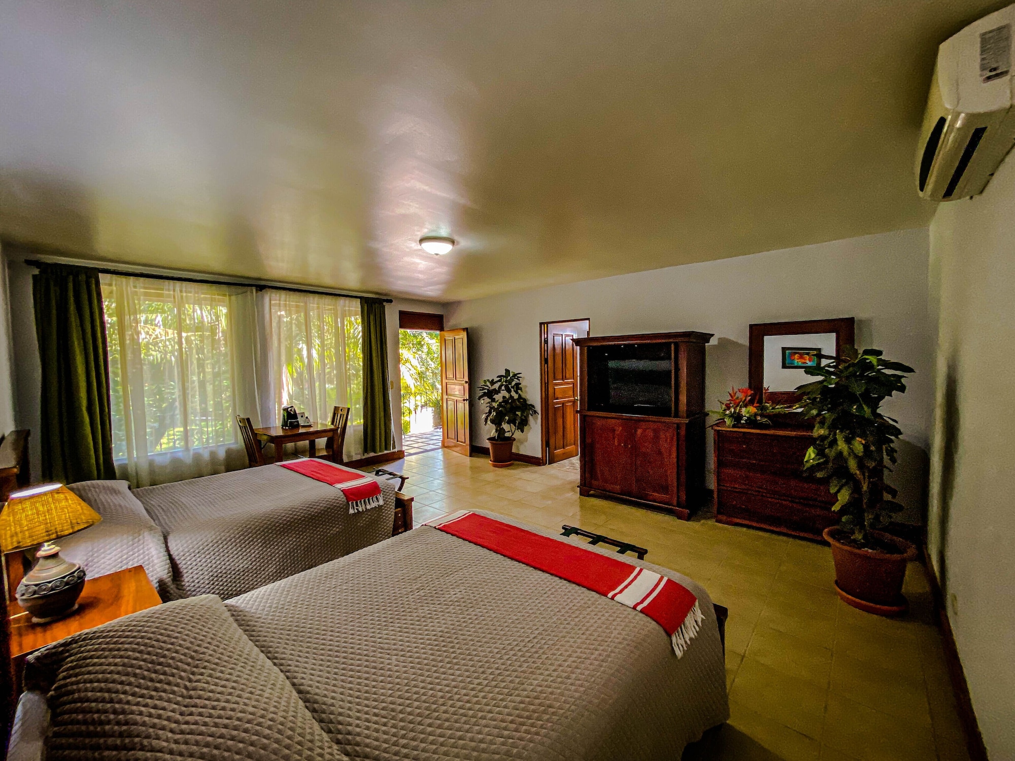 Jaco Hotel DoceLunasOver view