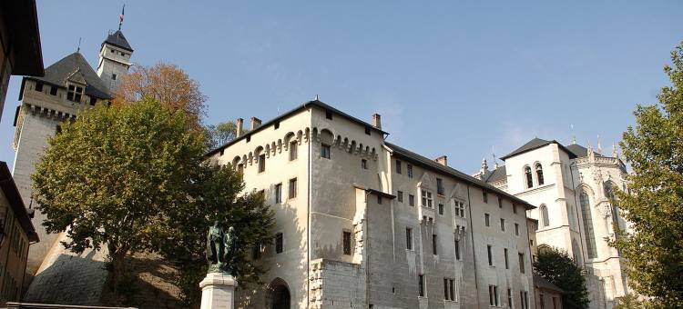 基里亚德酒店-尚贝利中心教区(Kyriad Chambery Centre - Curial)图片