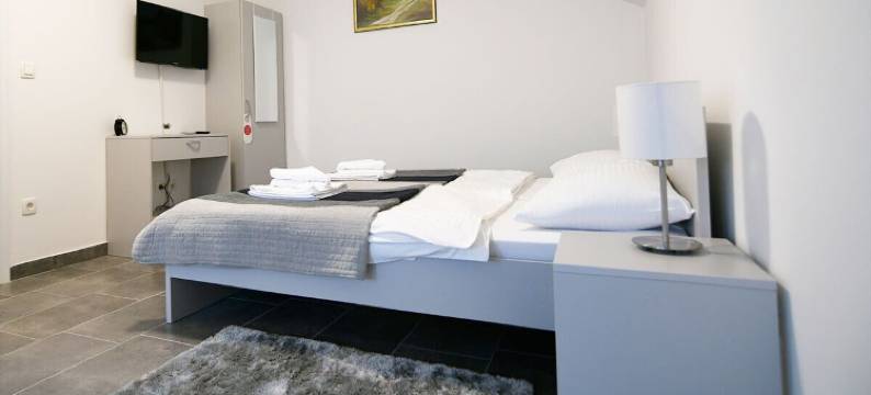 菲利波维奇租车公寓酒店(Filipovic Rent a Car & Apartments)图片