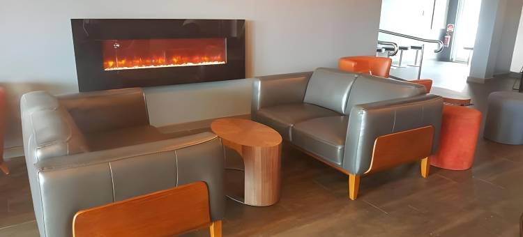 游行酒店(The Parade Hotel)图片