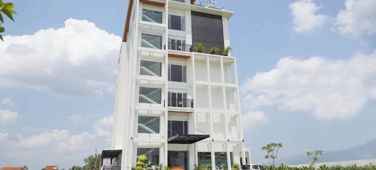 普禾加多东洋酒店, Azana酒店精选(Toyo Hotel Purwokerto, Azana Hotels Collection)图片