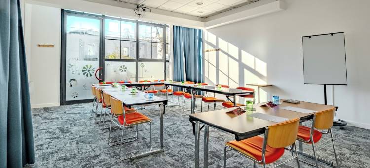 宜必思马恩河谷尚斯酒店(Ibis Marne-la-Vallée Champs)图片