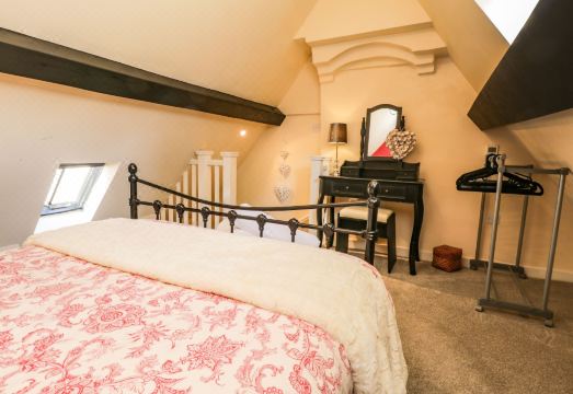 Black Gem CottageHotel Overview