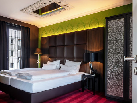 哈佛坎普套房酒店