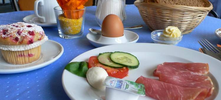 梅兰海伦巴德萨那桑拿酒店(Hotel Meran Hallenbad & Sauna)图片