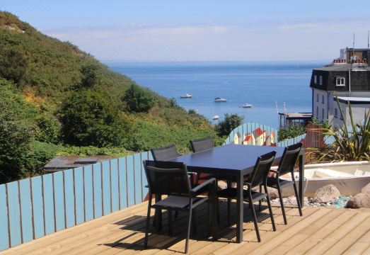 Undercliff Guest House Hotel Overview