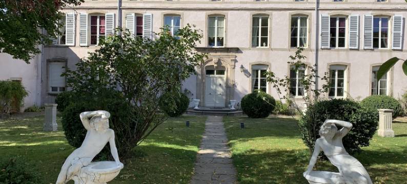 法伊鲁克斯城堡(Le Château de Failloux, Piscine intérieure)图片