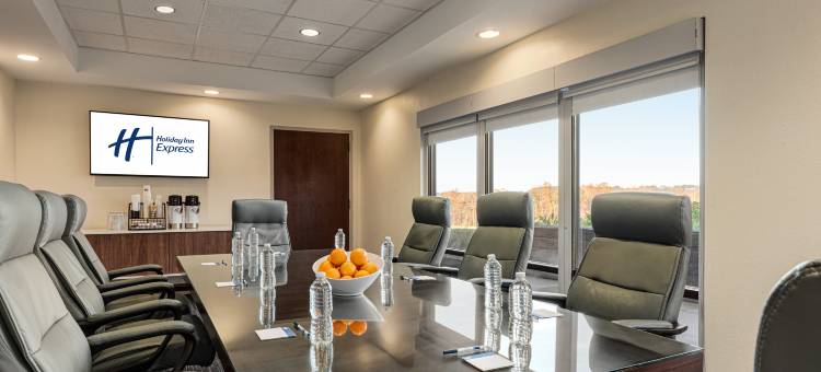 智选假日套房酒店列克星敦的NW -葡萄园(Holiday Inn Express & Suites Lexington NW-The Vineyard)图片