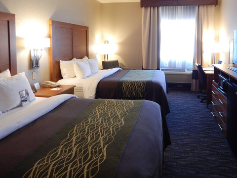 拉斯克鲁塞斯梅斯拉舒适套房酒店