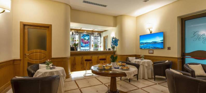 那不勒斯欧罗巴大酒店(Grand Hotel Europa Naples)图片