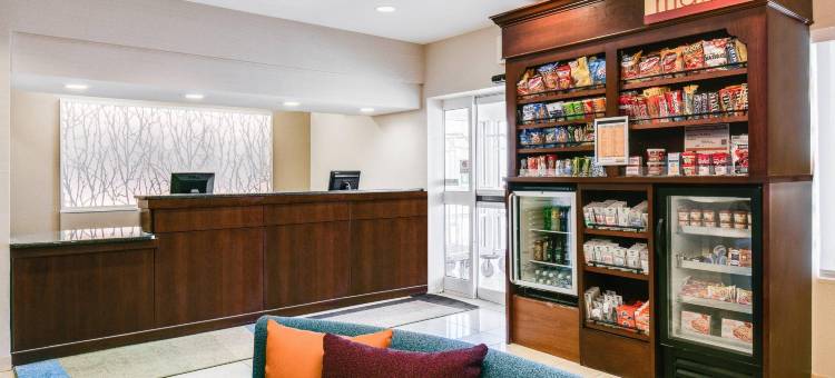 堪萨斯城机场万豪万枫酒店(Fairfield Inn & Suites Kansas City Airport)图片