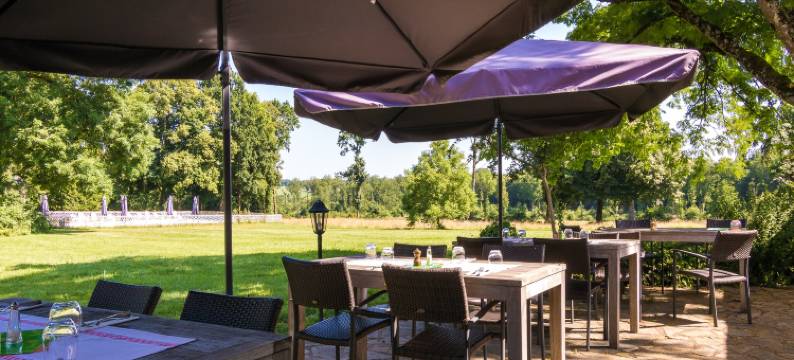 Castle Apartment in Chaleix near Forest图片