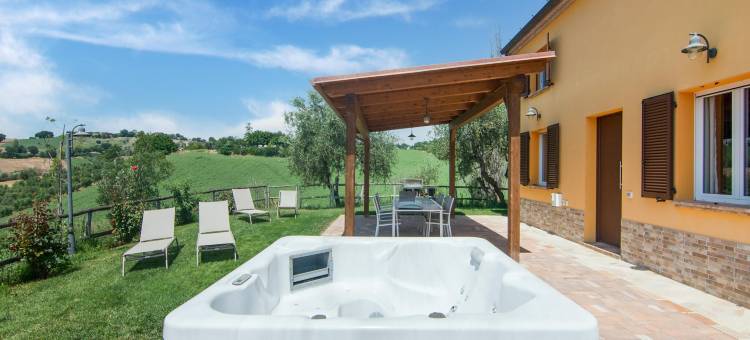 Villa in Ostra Vetere with Pool and Jacuzzis图片