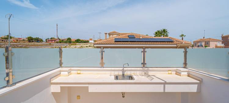 Stylish Villa with Lake Views图片